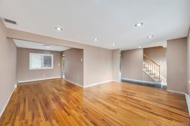 7 Carto Circle, Deer Park, NY 11729