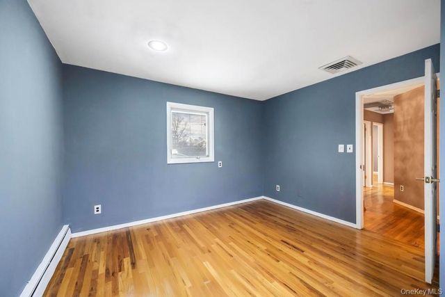 7 Carto Circle, Deer Park, NY 11729