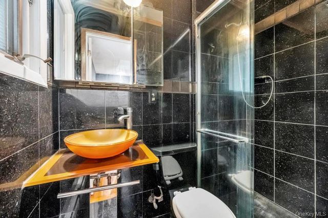 7 Carto Circle, Deer Park, NY 11729