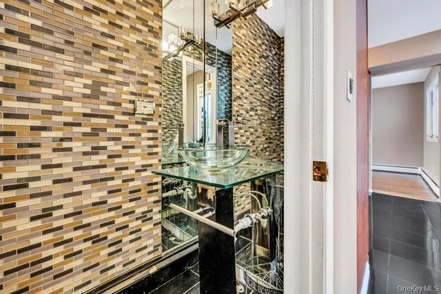 7 Carto Circle, Deer Park, NY 11729