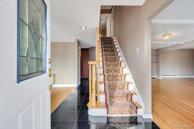 7 Carto Circle, Deer Park, NY 11729