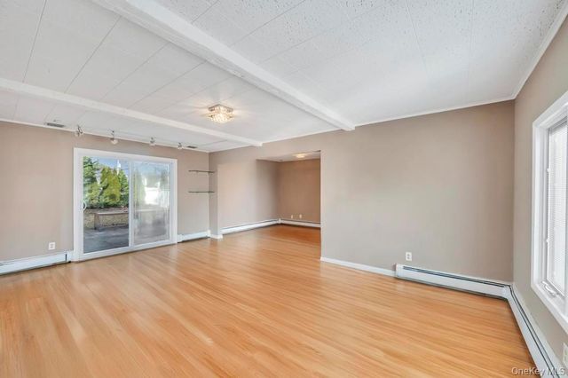 7 Carto Circle, Deer Park, NY 11729