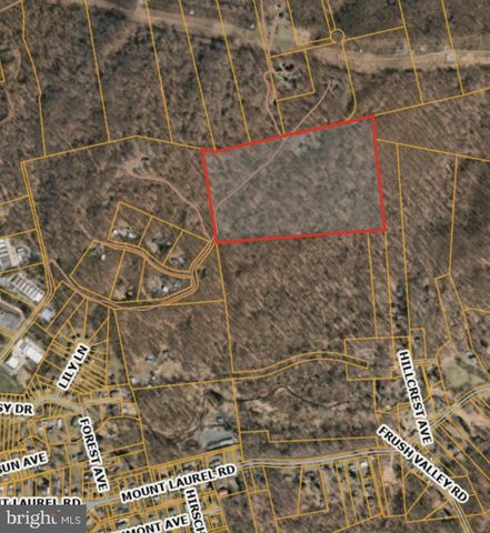 402 MOUNTAINSIDE RD, Temple, PA 19560