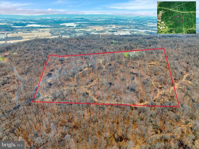 402 MOUNTAINSIDE RD, Temple, PA 19560