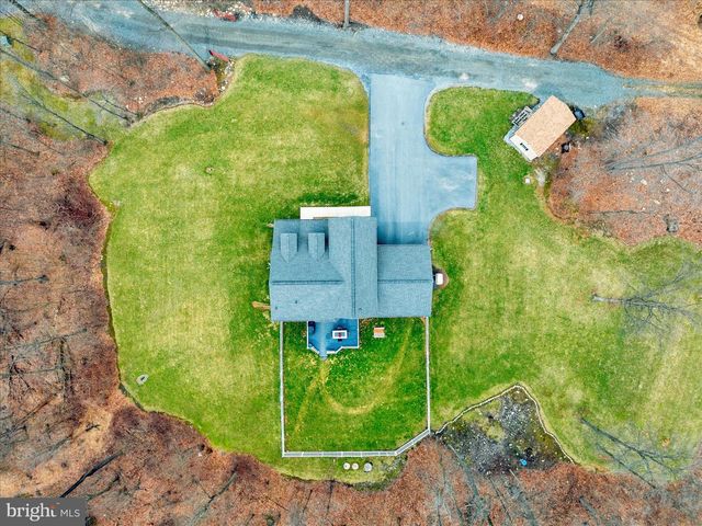 402 MOUNTAINSIDE RD, Temple, PA 19560