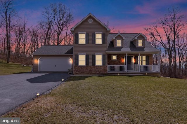 402 MOUNTAINSIDE RD, Temple, PA 19560