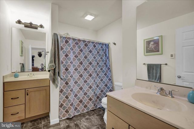 402 MOUNTAINSIDE RD, Temple, PA 19560