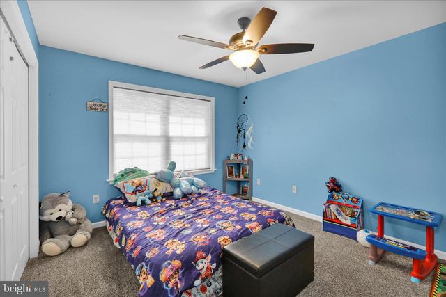 402 MOUNTAINSIDE RD, Temple, PA 19560