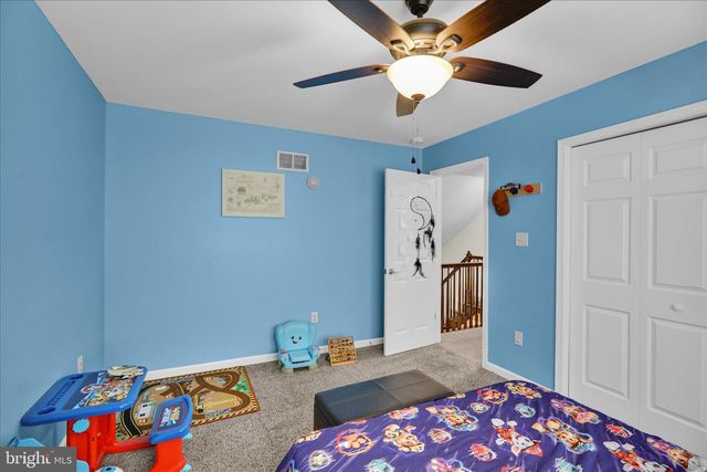 402 MOUNTAINSIDE RD, Temple, PA 19560