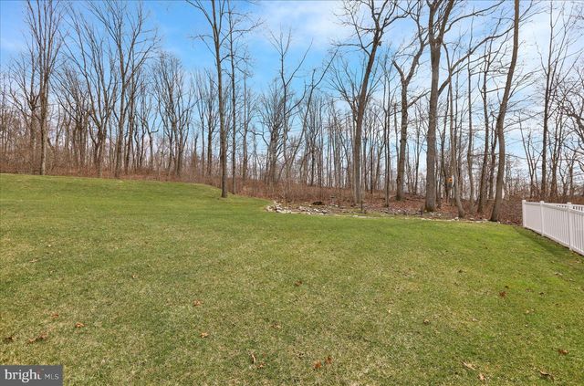 402 MOUNTAINSIDE RD, Temple, PA 19560