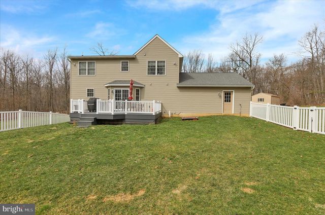 402 MOUNTAINSIDE RD, Temple, PA 19560