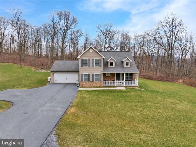 402 MOUNTAINSIDE RD, Temple, PA 19560