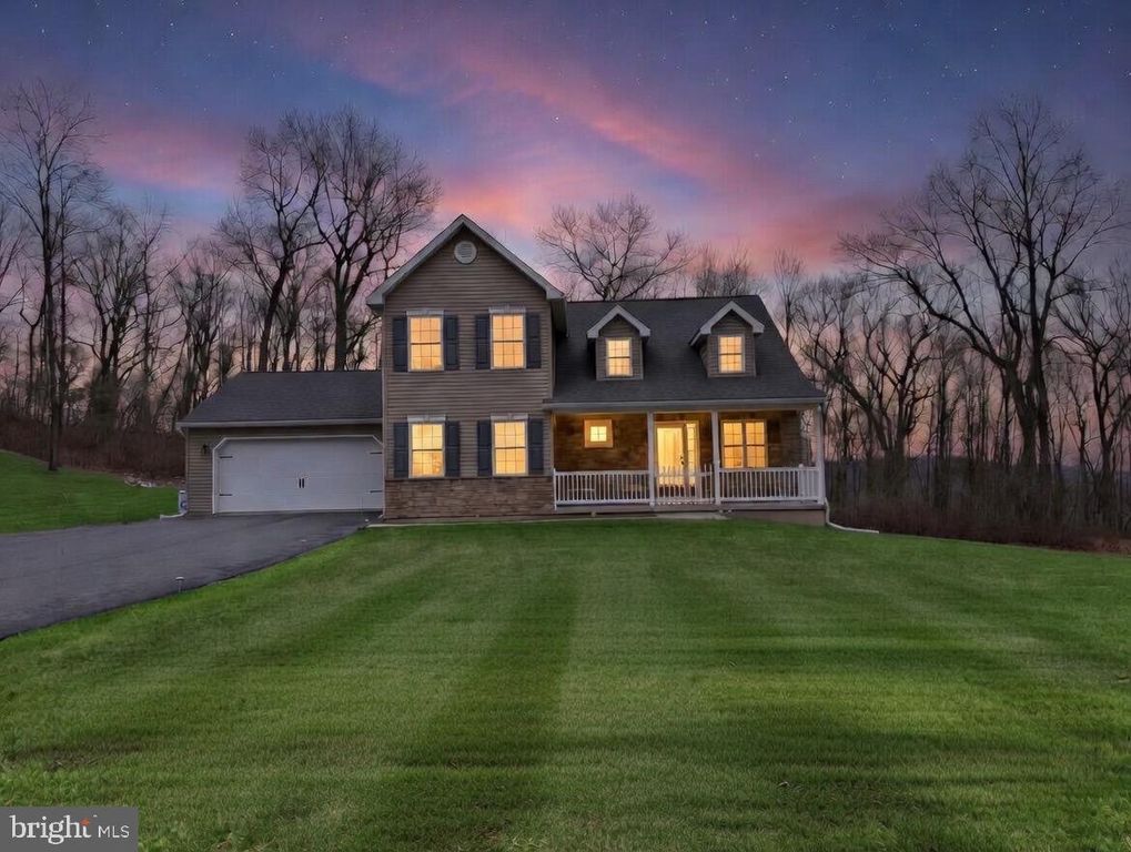 402 MOUNTAINSIDE RD, Temple, PA 19560