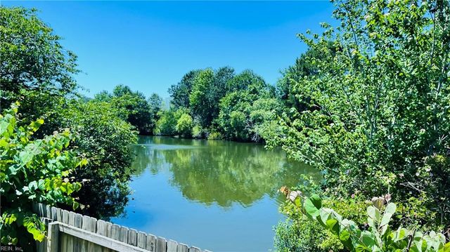 733 Whisper WALK, Chesapeake, VA 23322