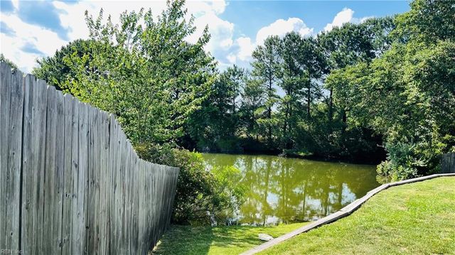 733 Whisper WALK, Chesapeake, VA 23322