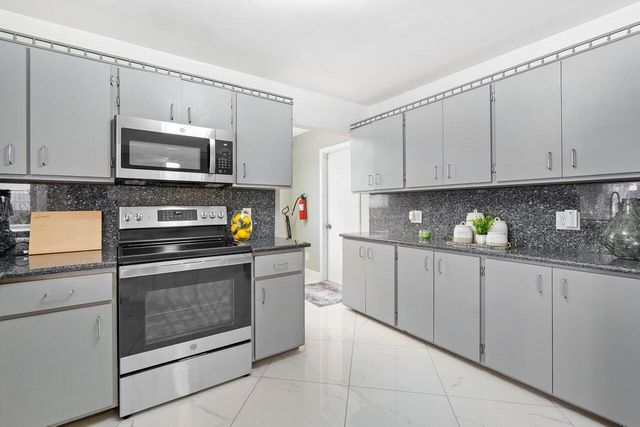 1837 16th Avenue N, Lake Worth Beach, FL 33460