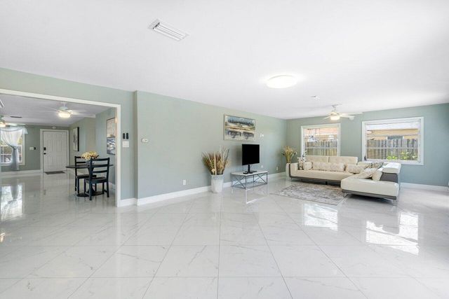 1837 16th Avenue N, Lake Worth Beach, FL 33460