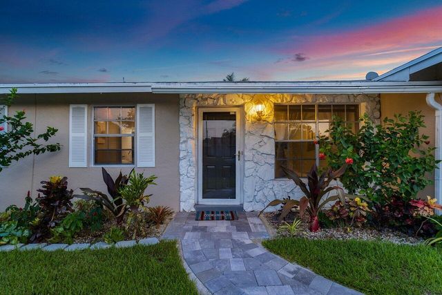 1837 16th Avenue N, Lake Worth Beach, FL 33460