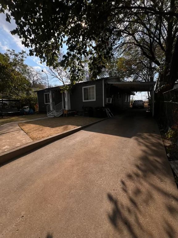 3515 Clinton Avenue, Fort Worth, TX 76106 — exterior