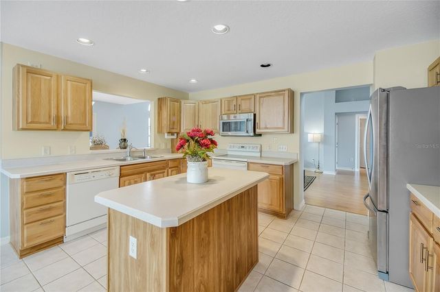 17283 SE 94TH COULTS CIRCLE, The Villages, FL 32162