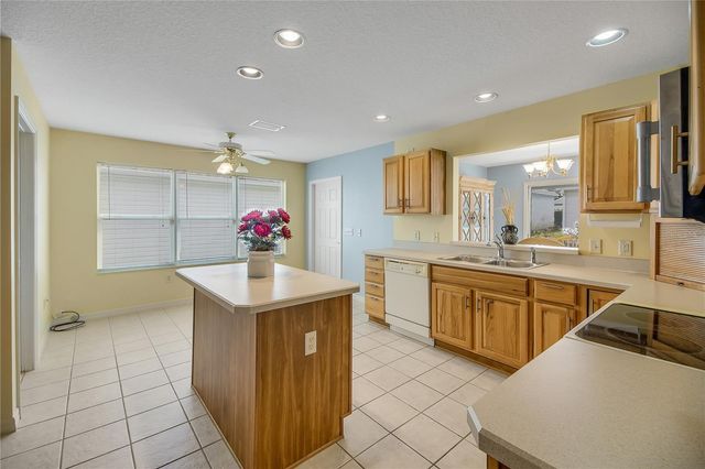 17283 SE 94TH COULTS CIRCLE, The Villages, FL 32162