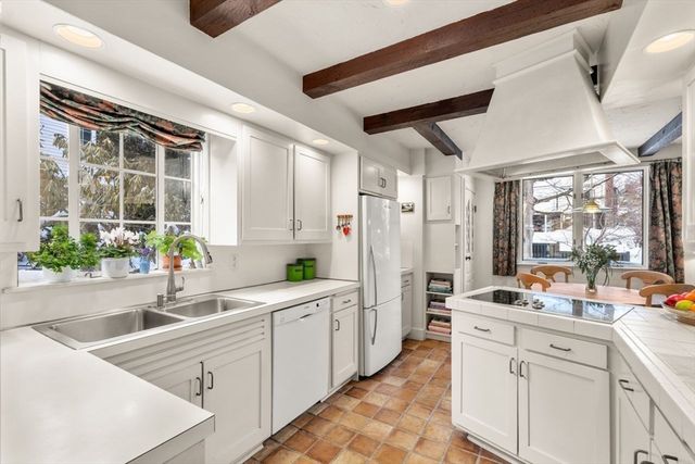 27 Stella Road, Belmont, MA 02478