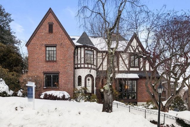 27 Stella Road, Belmont, MA 02478