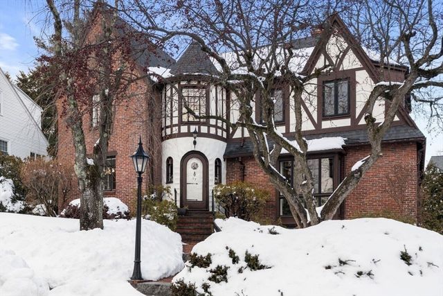 27 Stella Road, Belmont, MA 02478