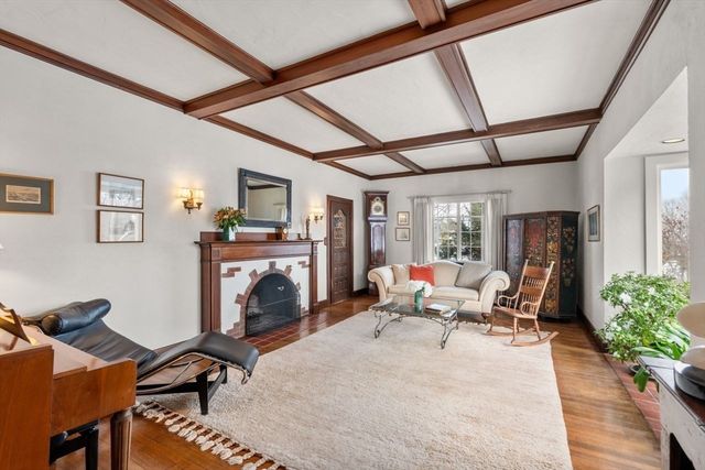 27 Stella Road, Belmont, MA 02478