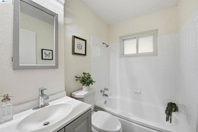 42655 CHARLESTON WAY, Fremont, CA 94538