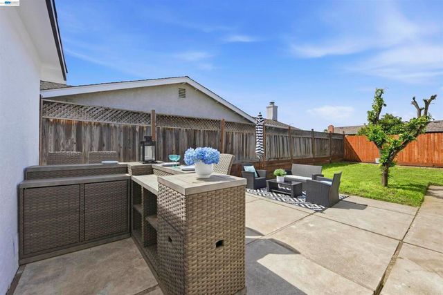 42655 CHARLESTON WAY, Fremont, CA 94538