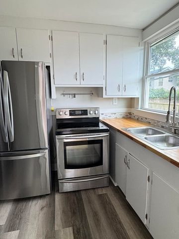111 Magnolia Road, Charleston, SC 29407