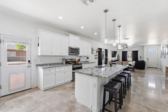 4975 S Sunset Boulevard, Tucson, AZ 85757