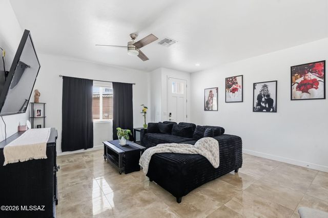 4975 S Sunset Boulevard, Tucson, AZ 85757