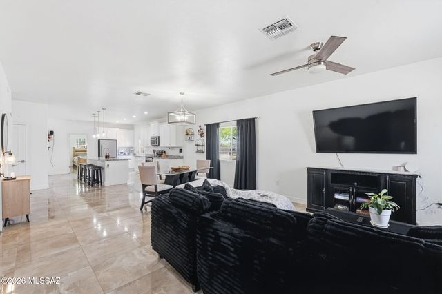 4975 S Sunset Boulevard, Tucson, AZ 85757