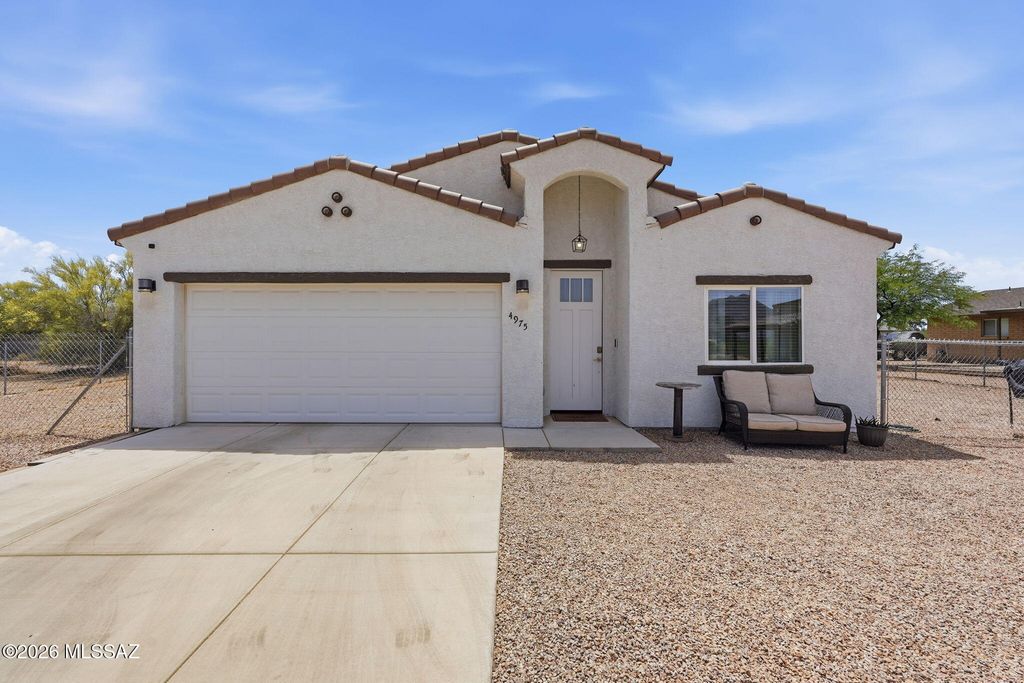 4975 S Sunset Boulevard, Tucson, AZ 85757