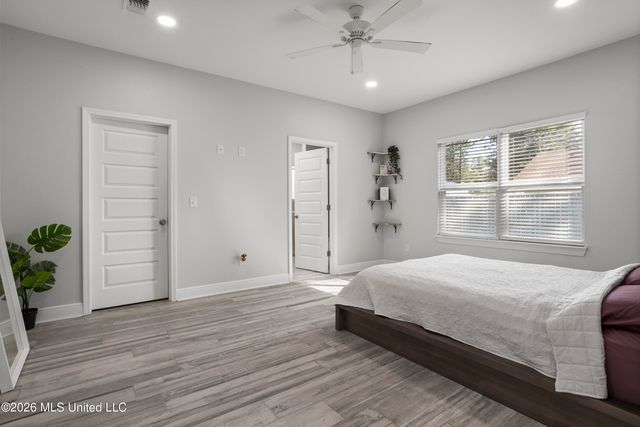 617 Peach Street, Ocean Springs, MS 39564