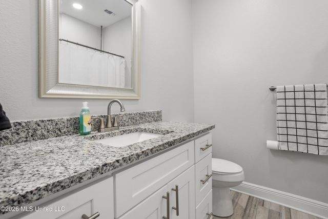 617 Peach Street, Ocean Springs, MS 39564