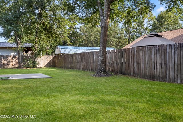 617 Peach Street, Ocean Springs, MS 39564