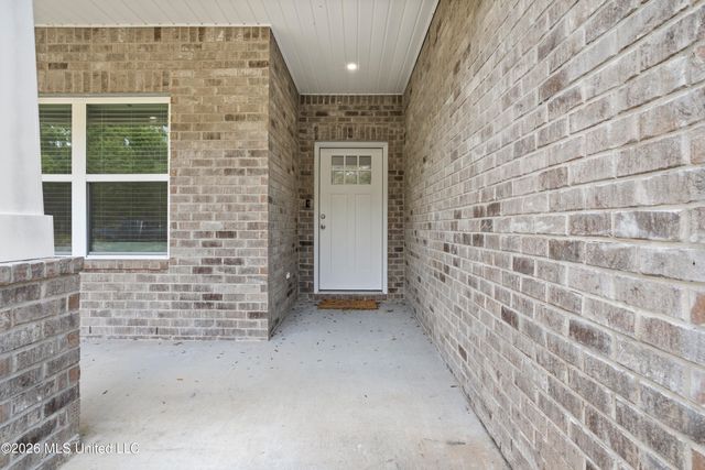 617 Peach Street, Ocean Springs, MS 39564