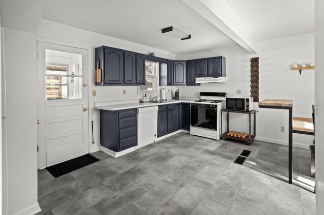 443 15th Avenue S, Fargo, ND 58103