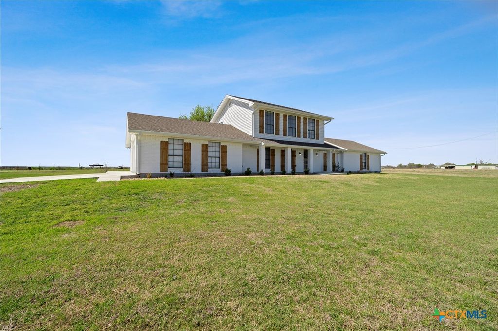 2306 Rogers Cemetery Road, Rogers, TX 76569