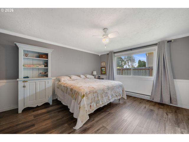 5575 OCEAN St, Bay City, OR 97107