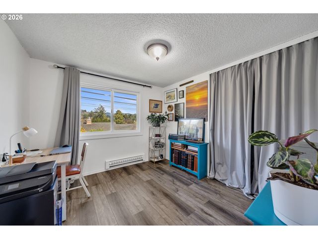 5575 OCEAN St, Bay City, OR 97107