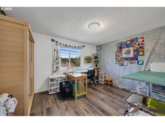 5575 OCEAN St, Bay City, OR 97107
