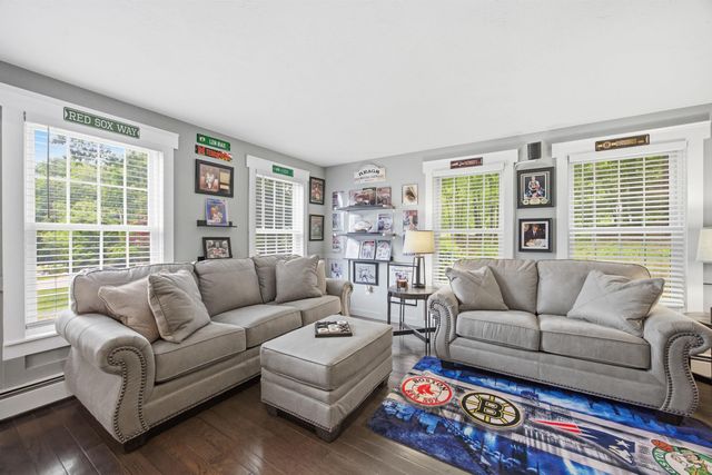3 Faye Lane, Londonderry, NH 03053