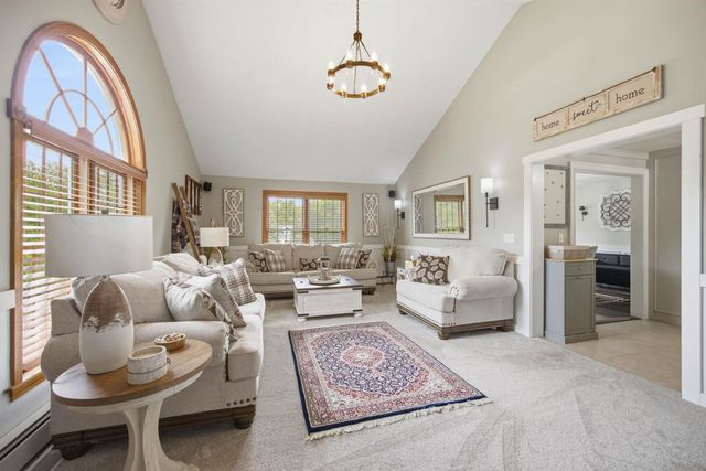 3 Faye Lane, Londonderry, NH 03053