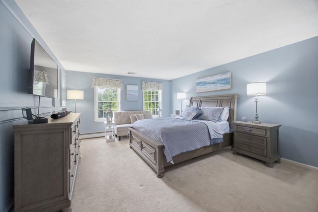 3 Faye Lane, Londonderry, NH 03053