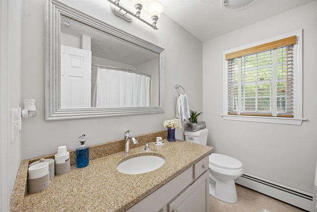 3 Faye Lane, Londonderry, NH 03053