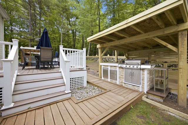 3 Faye Lane, Londonderry, NH 03053